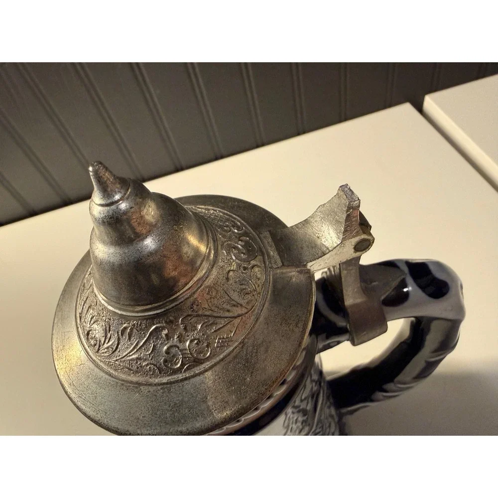 Avon wilderness stein blue